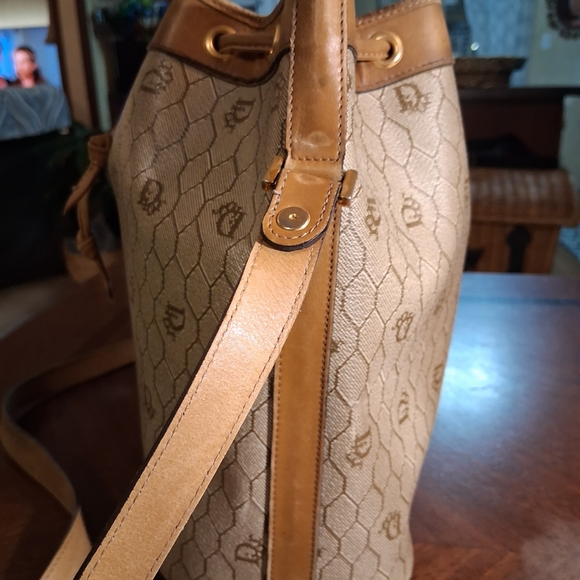 Brown Designer Bucket Bag - Picture 6 of 16